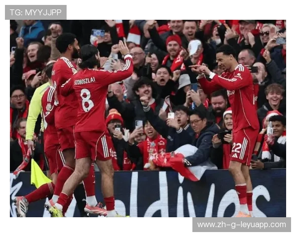 利物浦边锋带球过多人后推射完成精彩进球
